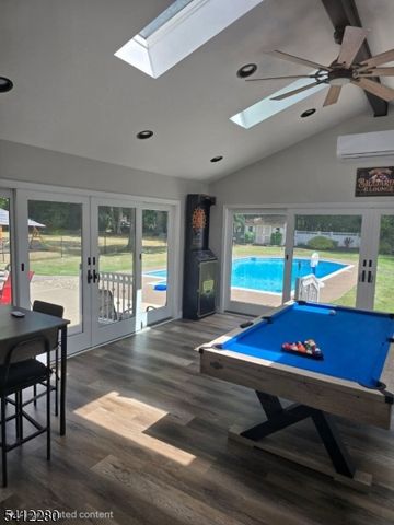 19 Knox Ter, Totowa Boro, NJ 07512