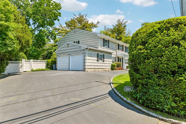 100 Hewlett Neck Road, Hewlett Neck, NY 11598