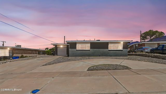 313 MARDI GRAS Drive, El Paso, TX 79912