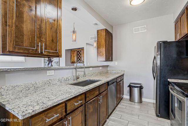 313 MARDI GRAS Drive, El Paso, TX 79912