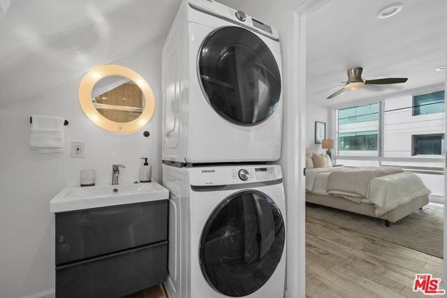 24 YAWL Street 2, Marina Del Rey, CA 90292