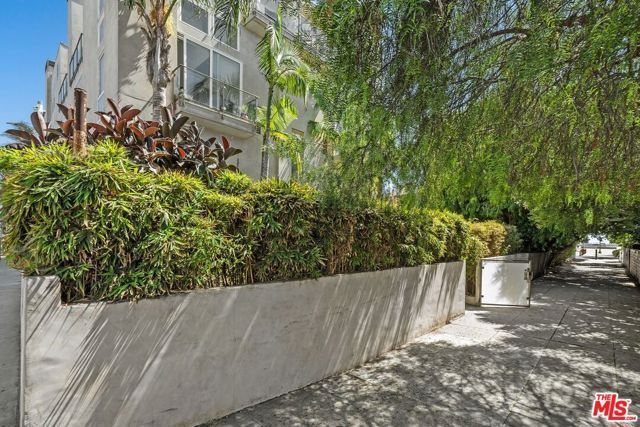 24 YAWL Street 2, Marina Del Rey, CA 90292