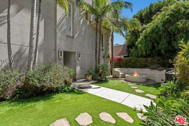 24 YAWL Street 2, Marina Del Rey, CA 90292