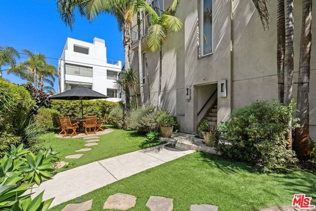 24 YAWL Street 2, Marina Del Rey, CA 90292