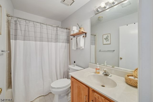 19 Birchwood Road 19, Bedminster Twp., NJ 07921