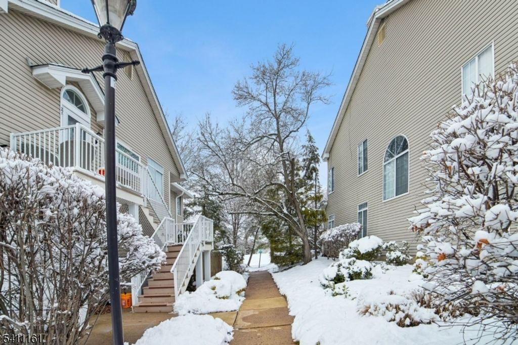 19 Birchwood Road 19, Bedminster Twp., NJ 07921