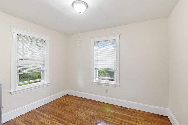 60 Raycroft St 1R, Quincy, MA 02169