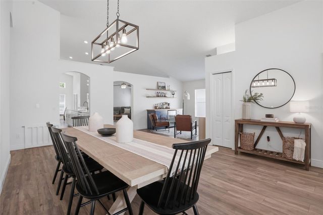 207 TAVESTOCK LOOP, Winter Springs, FL 32708