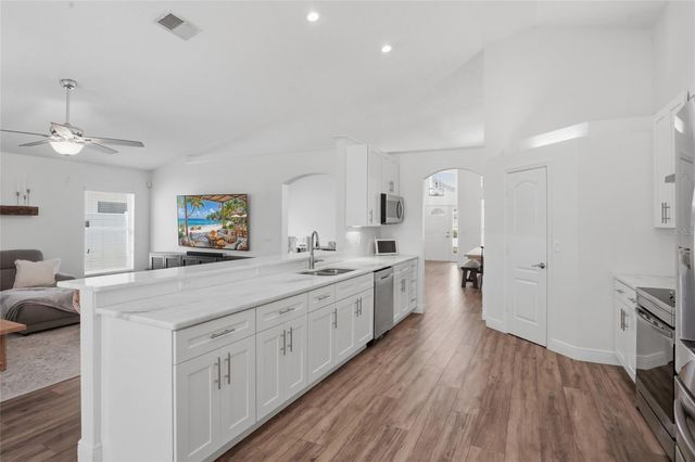 207 TAVESTOCK LOOP, Winter Springs, FL 32708