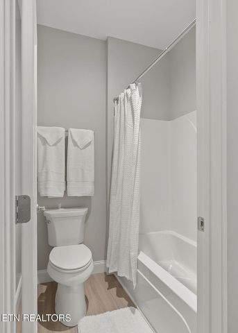 212 Westchester Drive, Crossville, TN 38558