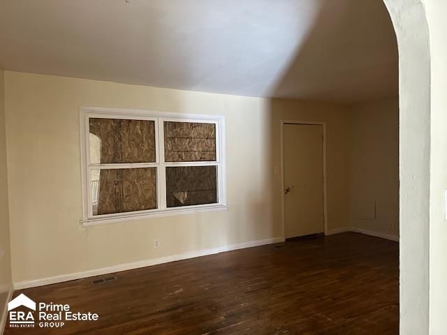 1080 E Cornell Avenue, Flint, MI 48505