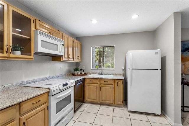 156 SPRINGWOOD CIRCLE A, Longwood, FL 32750