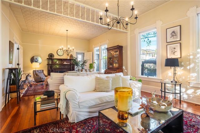 250 N Primrose Avenue, Monrovia, CA 91016