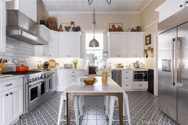 250 N Primrose Avenue, Monrovia, CA 91016