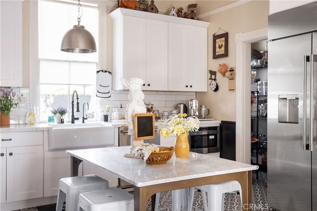 250 N Primrose Avenue, Monrovia, CA 91016