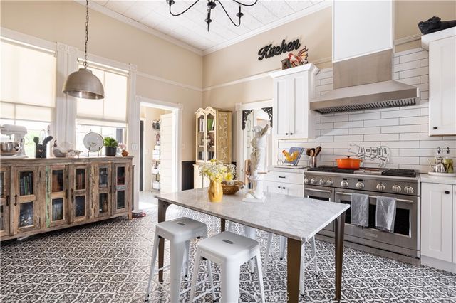 250 N Primrose Avenue, Monrovia, CA 91016