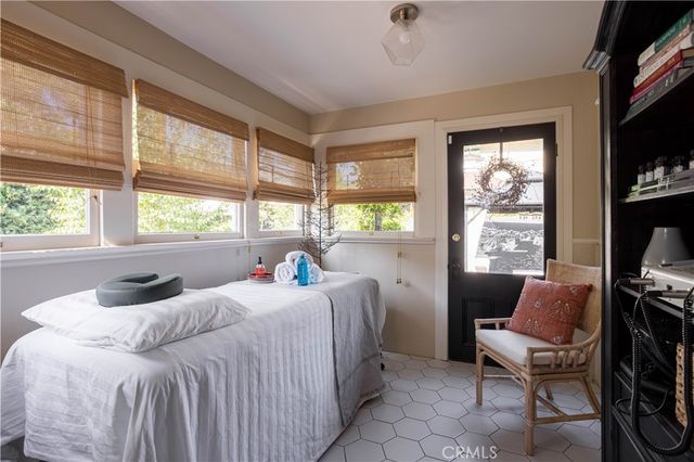 250 N Primrose Avenue, Monrovia, CA 91016