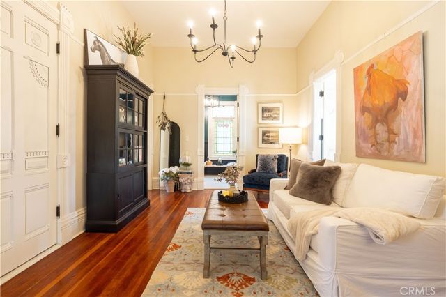 250 N Primrose Avenue, Monrovia, CA 91016