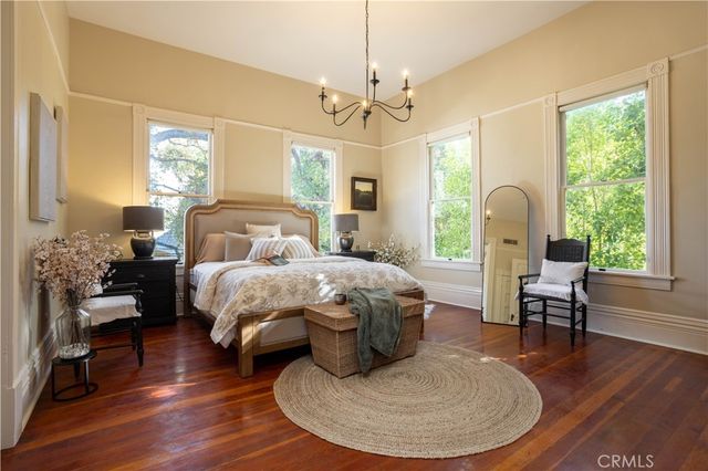 250 N Primrose Avenue, Monrovia, CA 91016