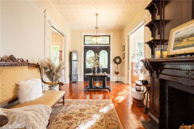 250 N Primrose Avenue, Monrovia, CA 91016