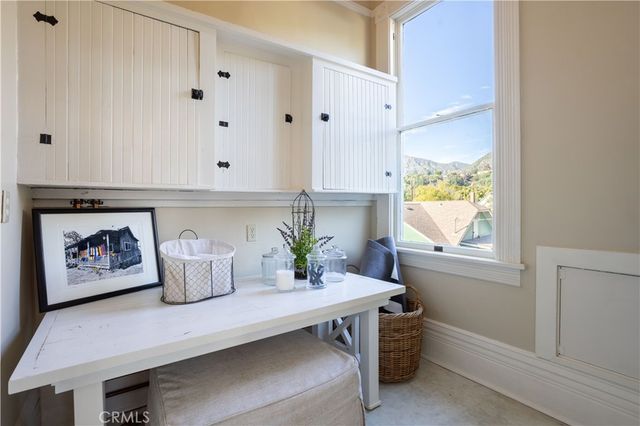 250 N Primrose Avenue, Monrovia, CA 91016