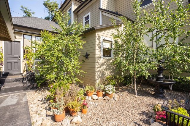 250 N Primrose Avenue, Monrovia, CA 91016