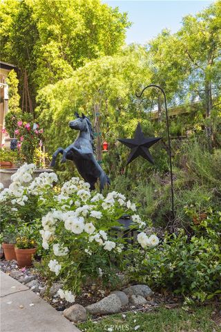 250 N Primrose Avenue, Monrovia, CA 91016