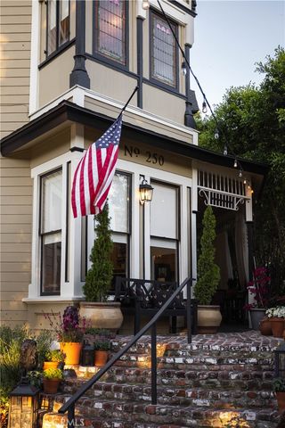 250 N Primrose Avenue, Monrovia, CA 91016