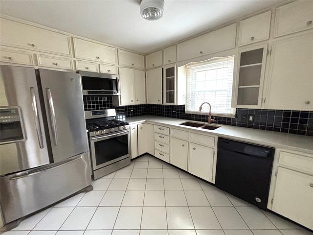 3810 Whitehall Drive, Dallas, TX 75229