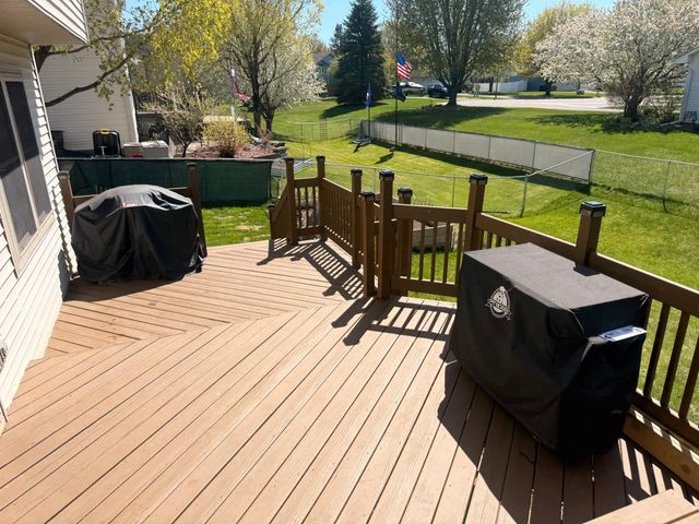 2062 122nd Avenue NW, Coon Rapids, MN 55448