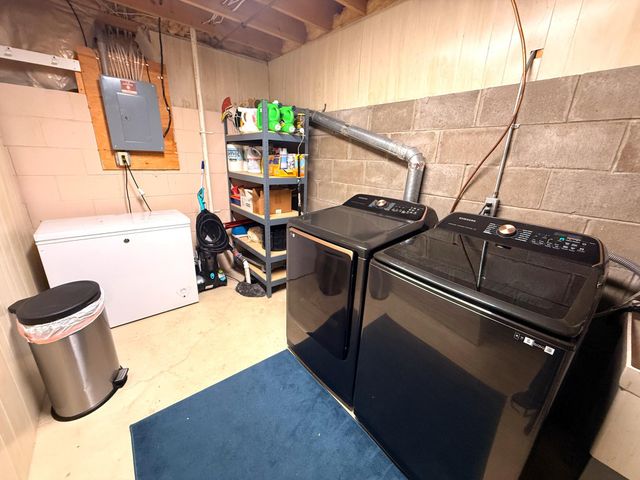 2062 122nd Avenue NW, Coon Rapids, MN 55448