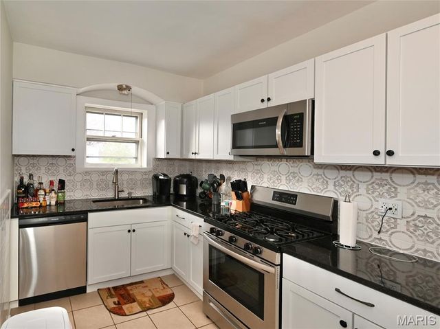 737 Cumberland Drive, St Louis, MO 63125