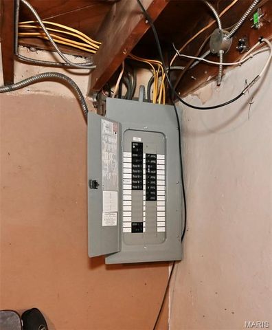 737 Cumberland Drive, St Louis, MO 63125