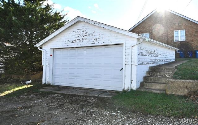 737 Cumberland Drive, St Louis, MO 63125