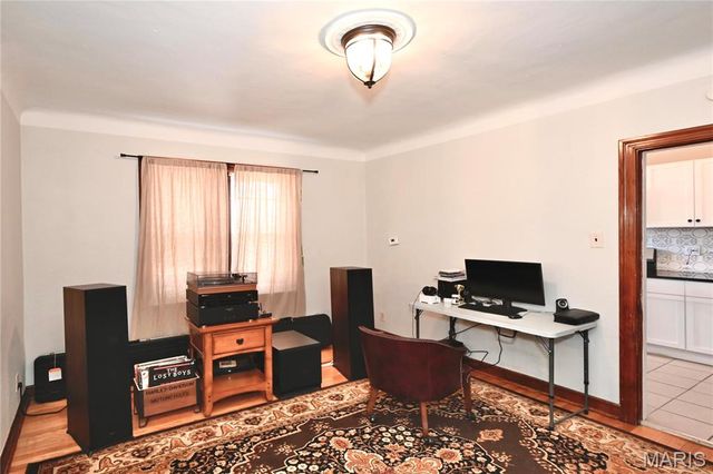 737 Cumberland Drive, St Louis, MO 63125