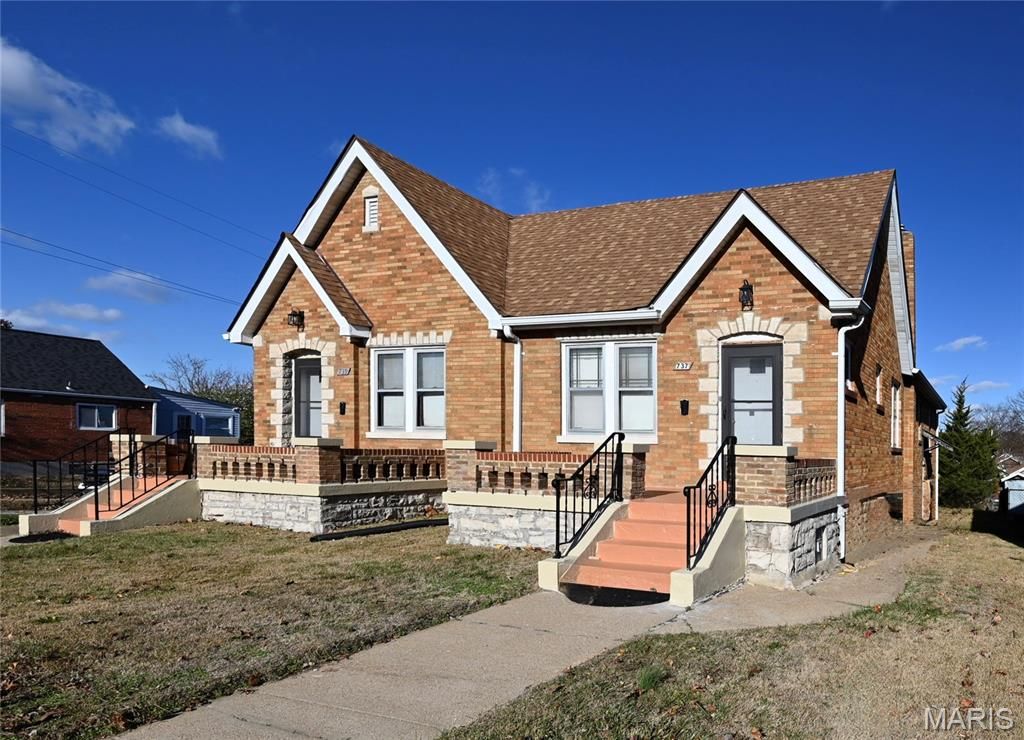 737 Cumberland Drive, St Louis, MO 63125