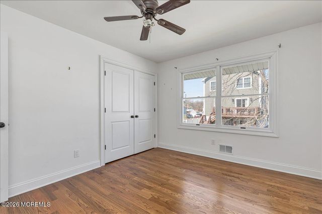 10 Illinois Avenue, Port Monmouth, NJ 07758