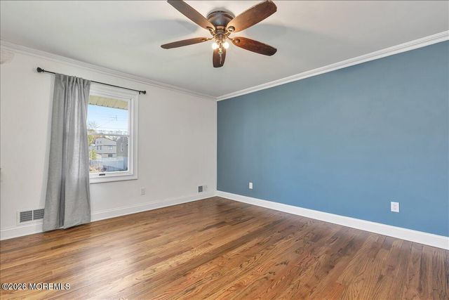 10 Illinois Avenue, Port Monmouth, NJ 07758