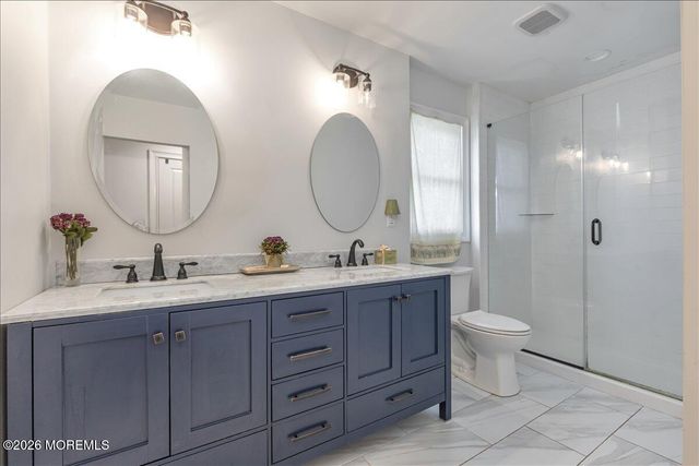 10 Illinois Avenue, Port Monmouth, NJ 07758