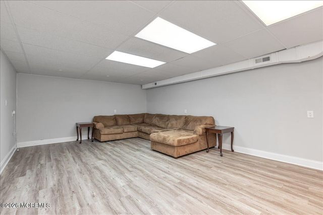 10 Illinois Avenue, Port Monmouth, NJ 07758