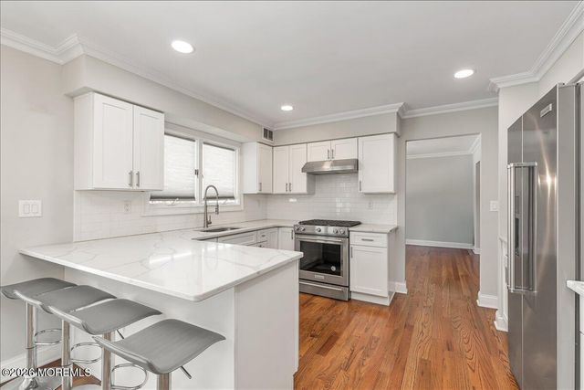 10 Illinois Avenue, Port Monmouth, NJ 07758