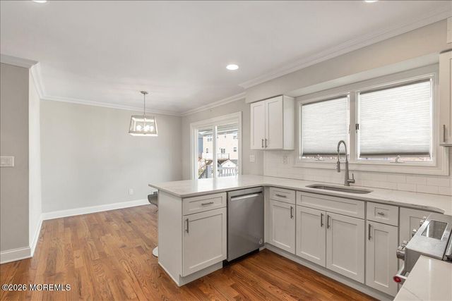 10 Illinois Avenue, Port Monmouth, NJ 07758