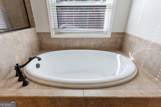 11 Autumn Wood Drive SE, Cartersville, GA 30120