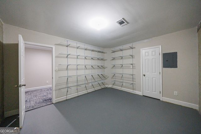 11 Autumn Wood Drive SE, Cartersville, GA 30120