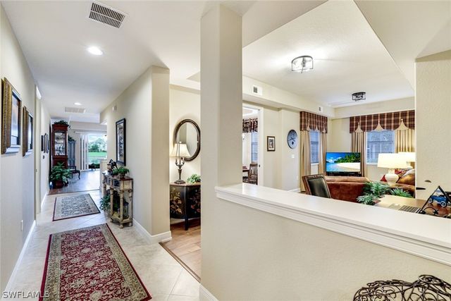 6446 Legacy CIR 102, Naples, FL 34113