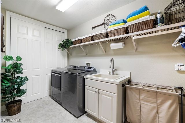 6446 Legacy CIR 102, Naples, FL 34113