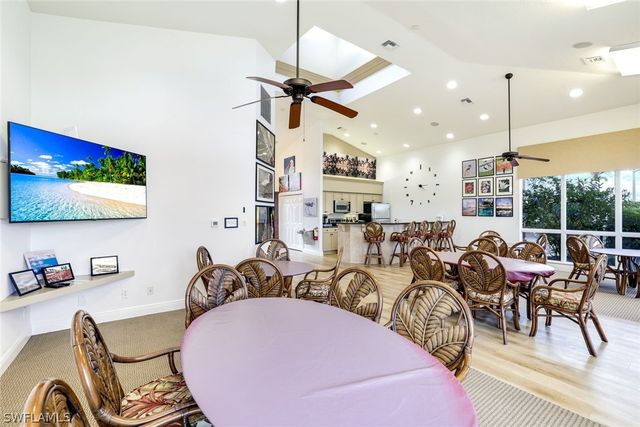 6446 Legacy CIR 102, Naples, FL 34113