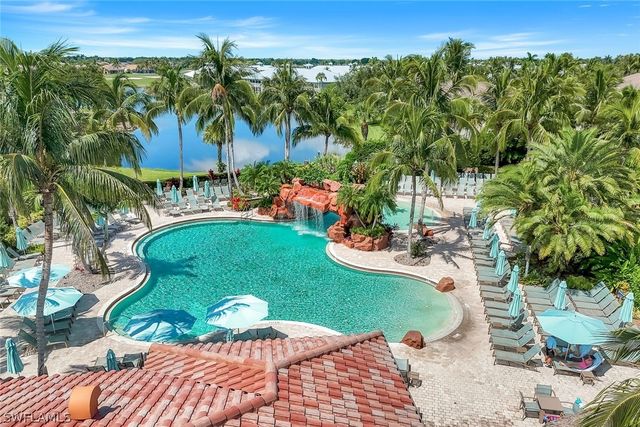 6446 Legacy CIR 102, Naples, FL 34113