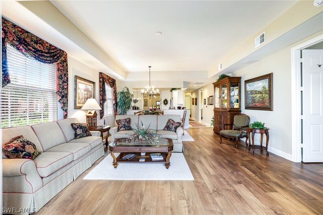 6446 Legacy CIR 102, Naples, FL 34113