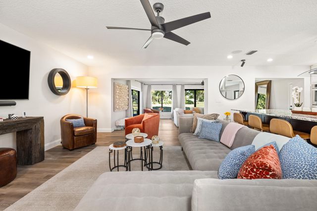 2831 SE Fairway W, Stuart, FL 34997